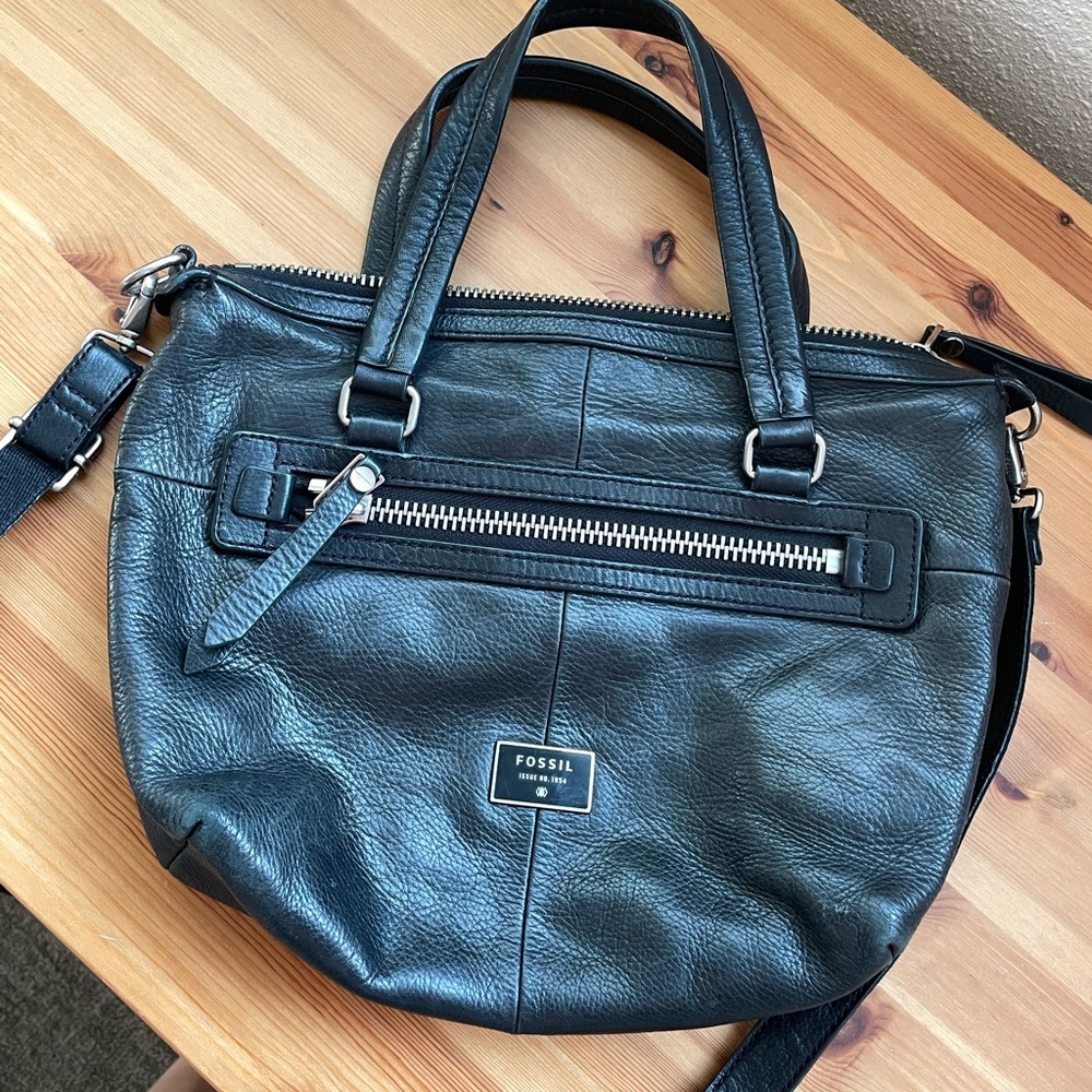 Black fossil purse